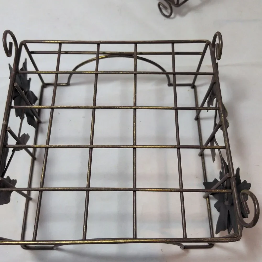 Vintage Christmas Poinsettia Metal Wire Napkin Holders - Set of 2 7x7